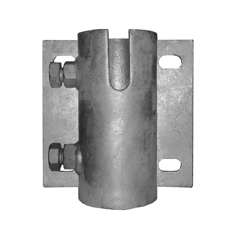 Serre-pieu et attache-chaine pour pieu jusqu' 2" de diamtre, 5'' x 5''