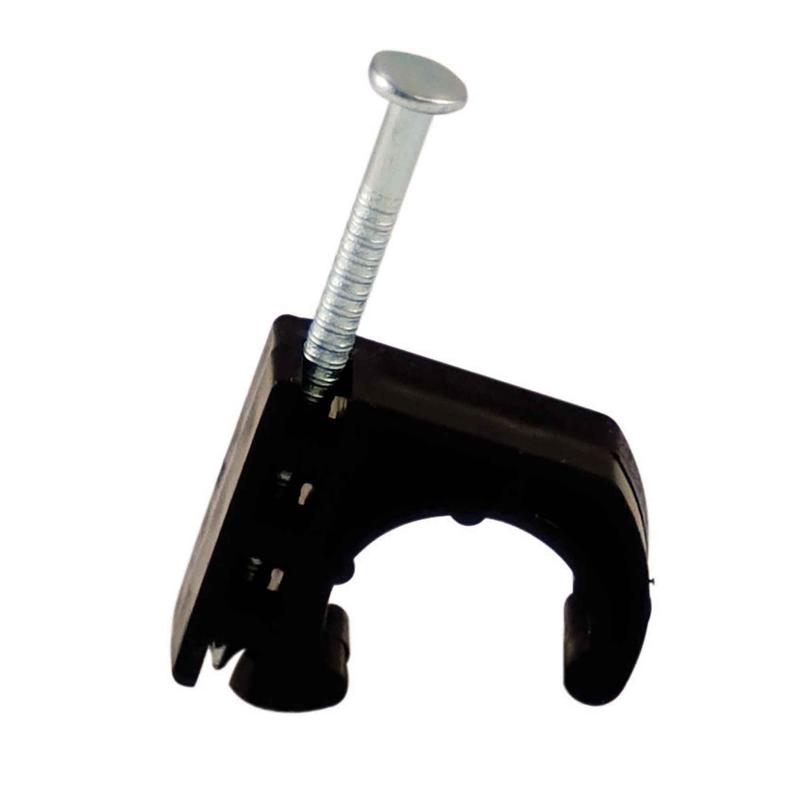 Attache de tuyau en J avec clou, 1/2"